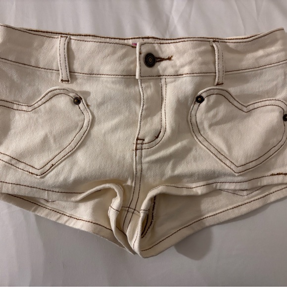Edikted Cream Heart Jean Shorts - Picture 2 of 4